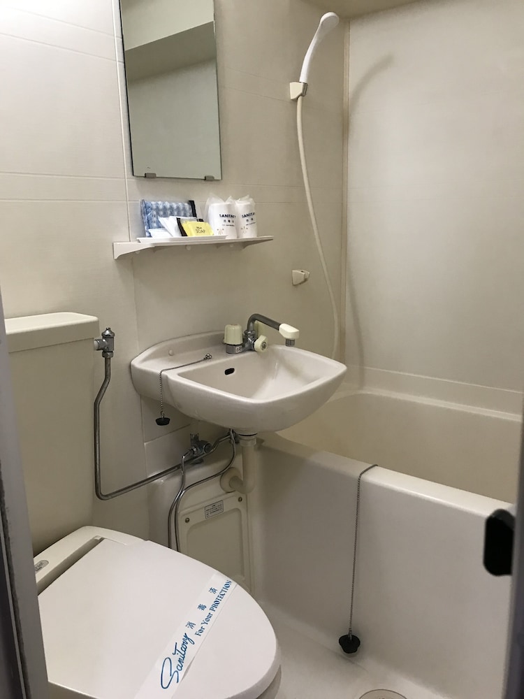 Basic Studio (with Kitchenette / Single / Semi Double Room, Check-in by 8PM), Non Smoking photo 2