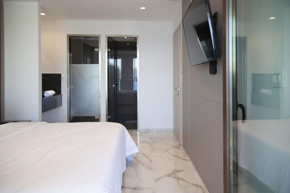 Villa photo 1