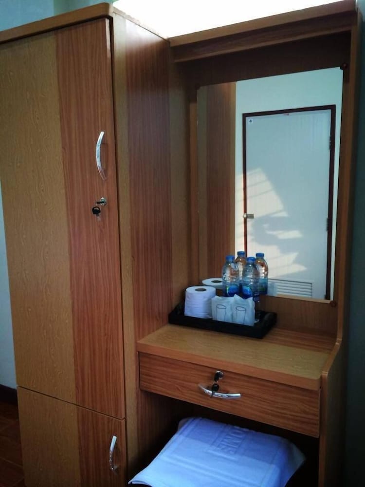 Deluxe Twin Room photo 2