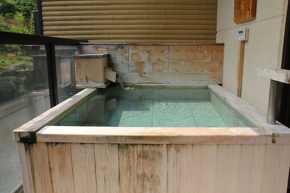 Ginryu Traditional Japanese Room with Open-air Bath photo 3