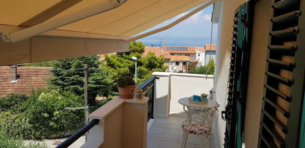 Design Apartment, 1 Bedroom, Hot Tub, Sea View photo 2