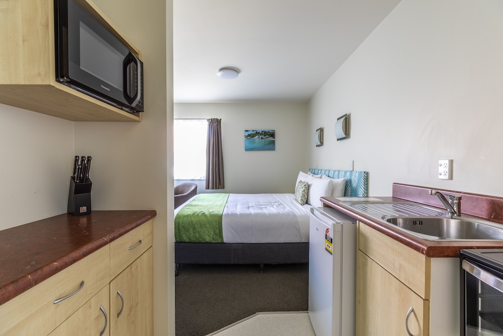 One Bedroom Unit thumbnail 5