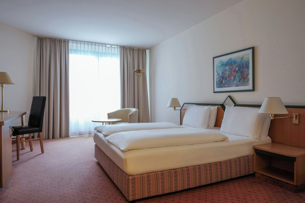 Standard Room, 1 Queen Bed - Photo 19