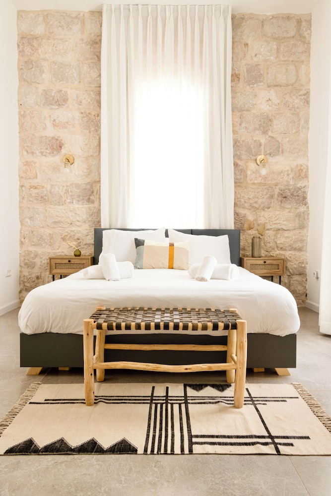 Exclusive Room - Photo 11