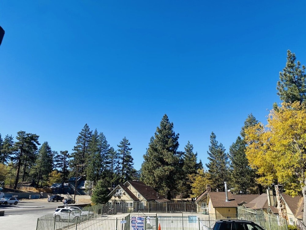 Premium Cabin, Private Bathroom, Mountain View (023 1BR 1K FP) photo 3