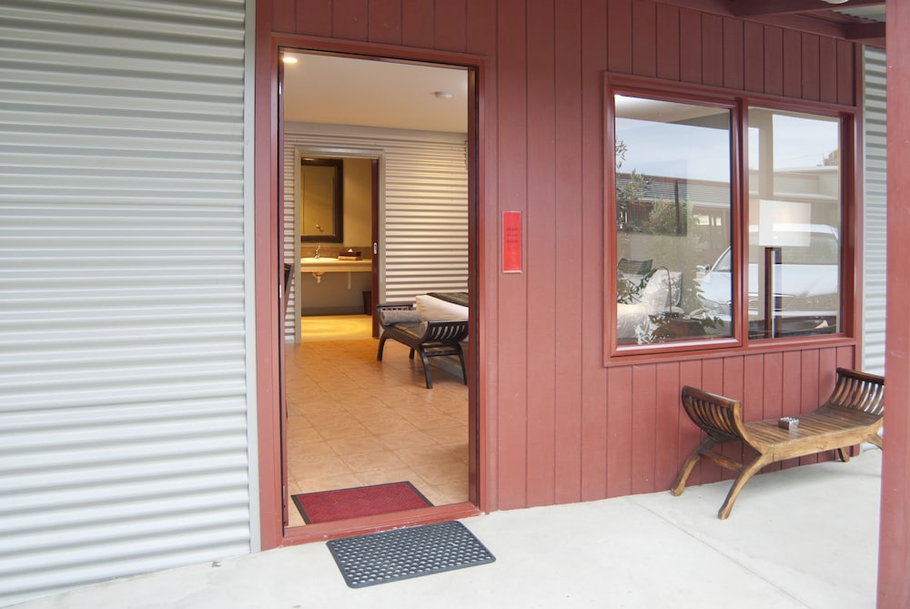 Standard Studio, Non Smoking (Easy Access) photo 2