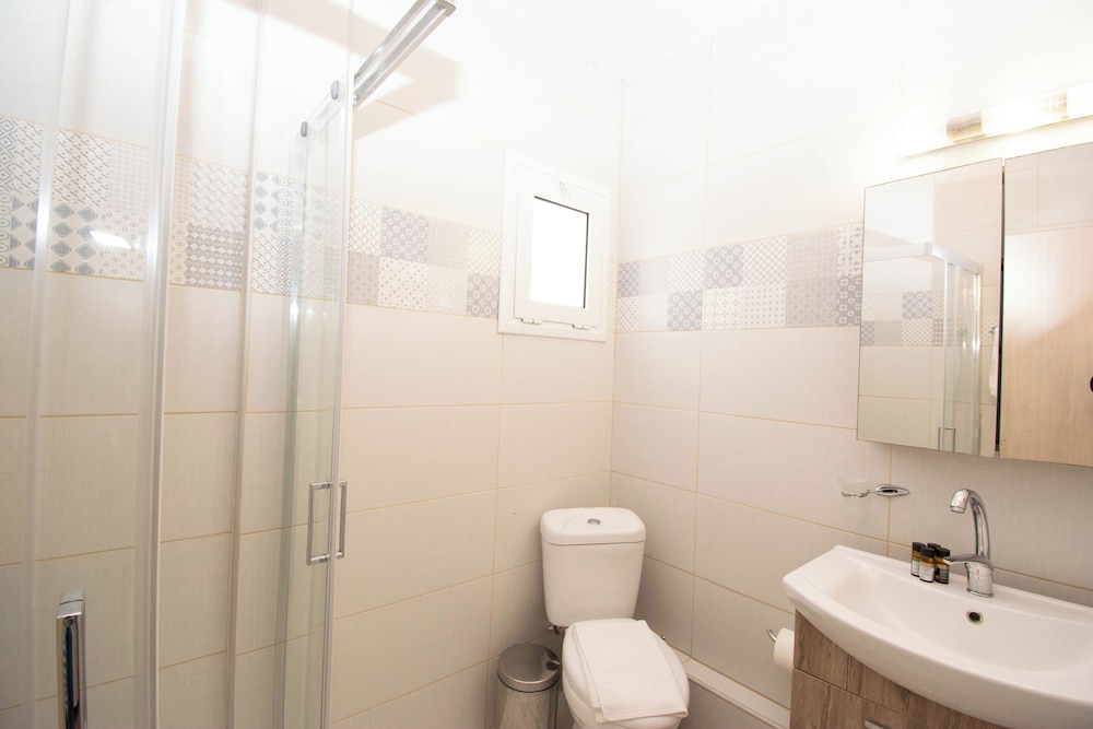 Studio, Jetted Tub, Ground Floor - Photo 2