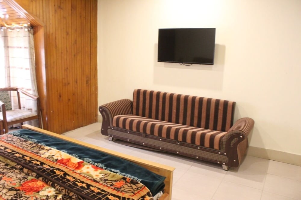 Deluxe Double or Twin Room photo 3