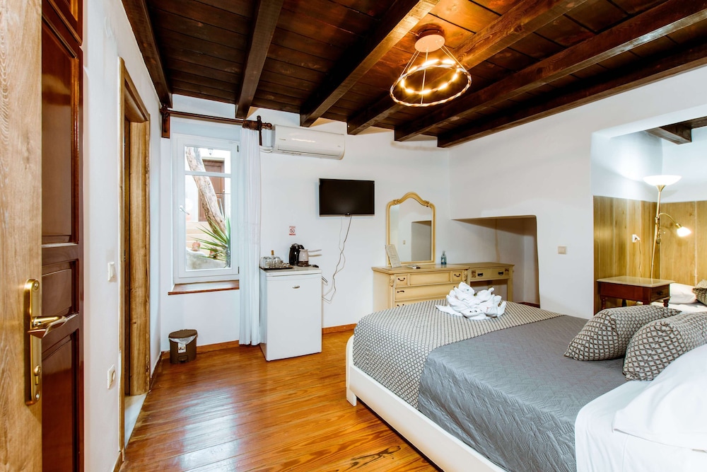 Triple Room - Photo 1