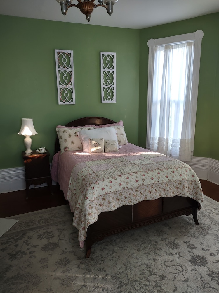 Comfort Room, 1 Queen Bed photo 1