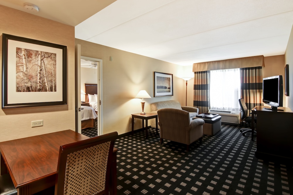 Suite, 2 Queen Beds - Photo 3