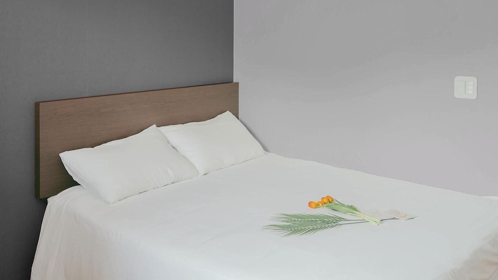 Basic Room, 1 Bedroom (Full Moon 503)
