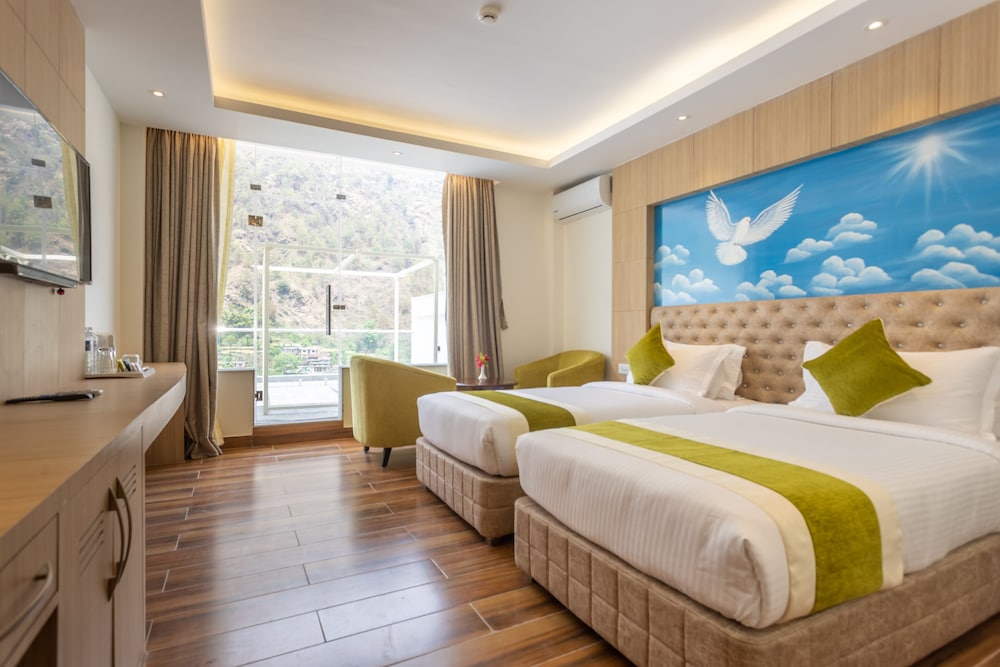 Deluxe Room - Photo 3