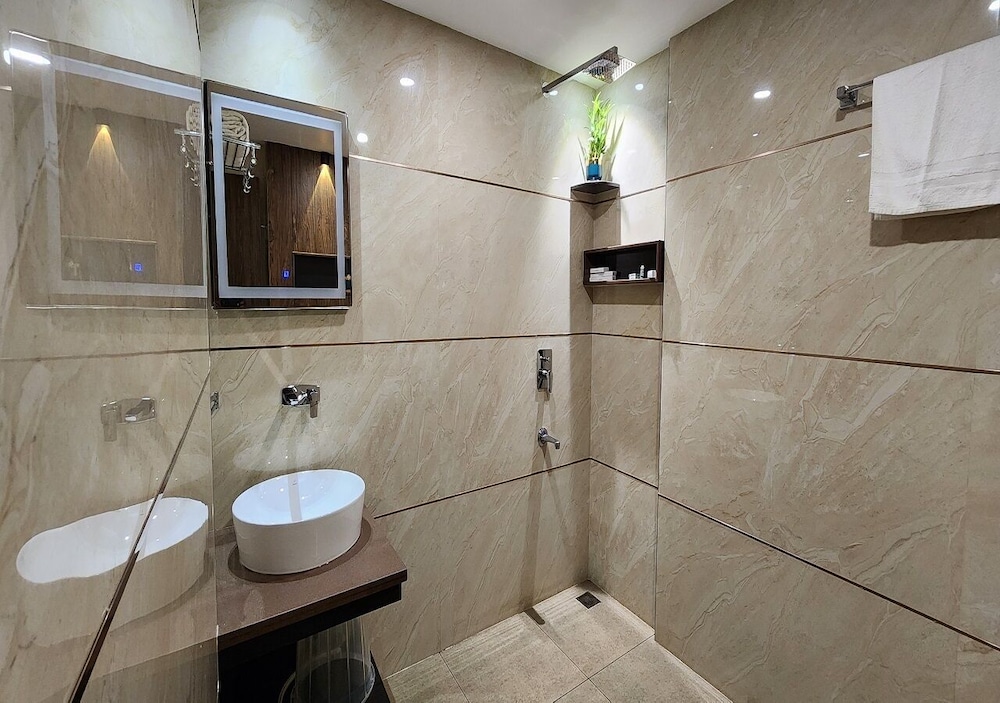 Deluxe Room - Photo 2