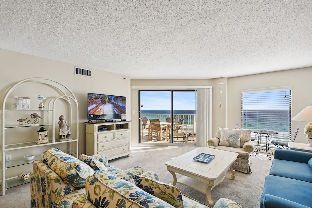 Condo, 2 Bedrooms