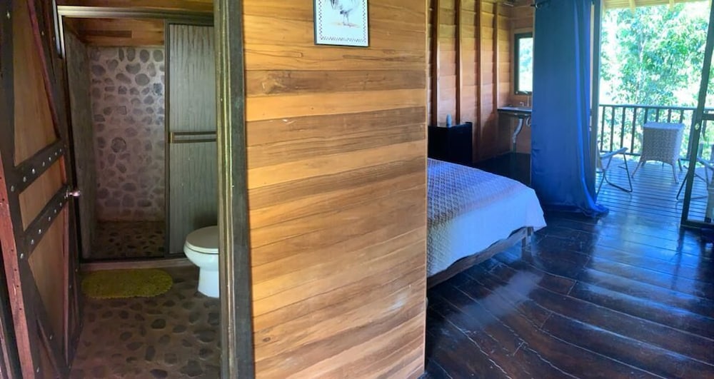Basic Cabin photo 2