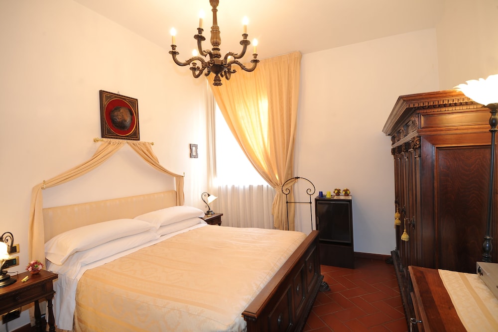 Classic Double or Twin Room photo 1