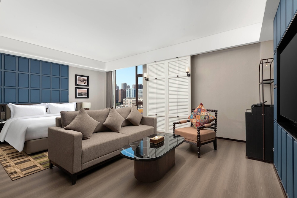 Quiet Elegant Suite photo 3
