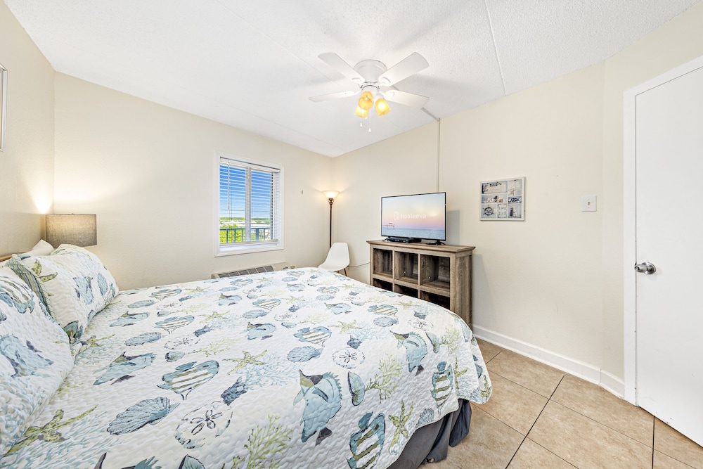 Exclusive Condo, 1 Bedroom, Balcony, Ocean View photo 3