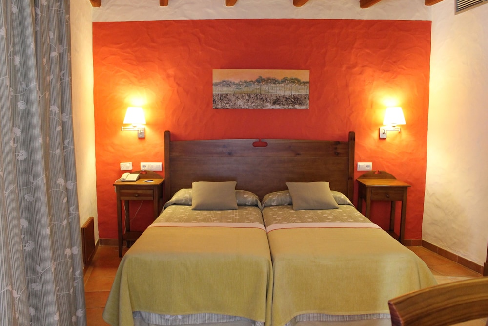 Double or Twin Room photo 3