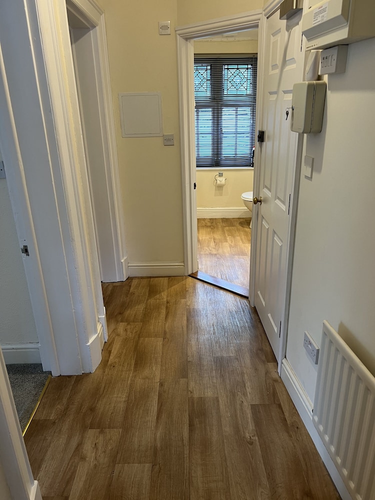 Traditional Apartment, Private Bathroom, Garden View photo 2
