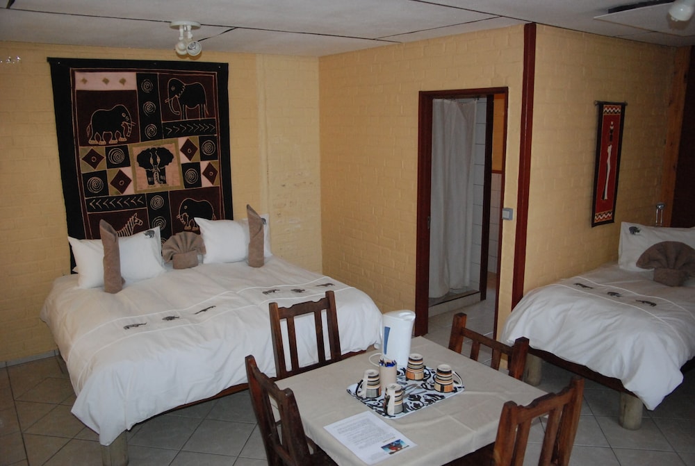 Family Room, Multiple Beds, Non Smoking, Ground Floor photo 1
