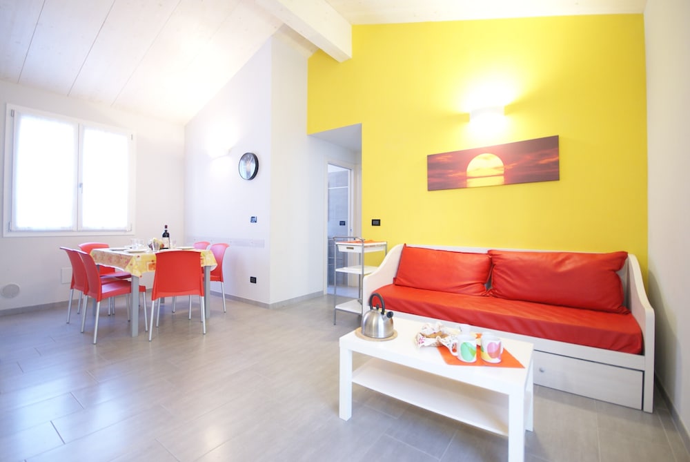 Apartment, 2 Bedrooms (Sole)