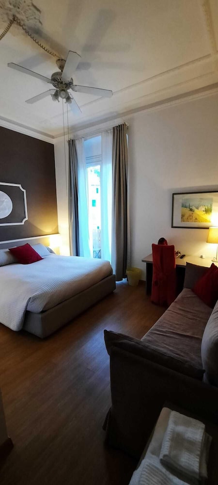 Deluxe Double Room, Balcony photo 1