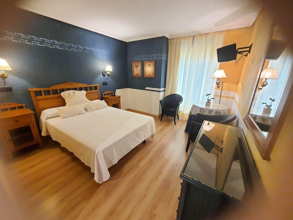 Double Room - Photo 2