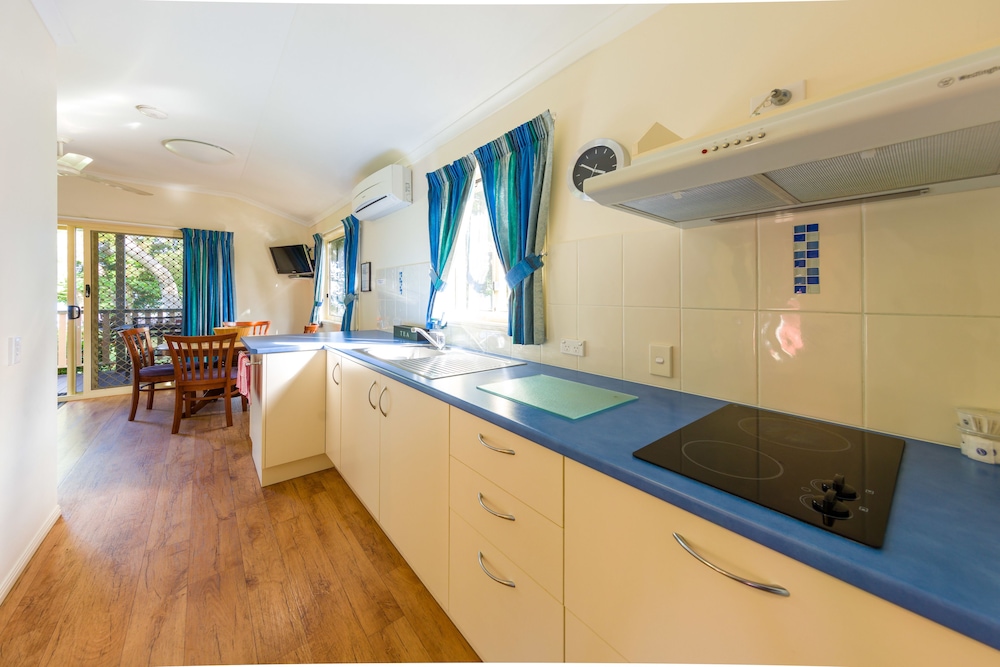 Deluxe Cabin, 2 Bedrooms, Beach View, Beachfront photo 3
