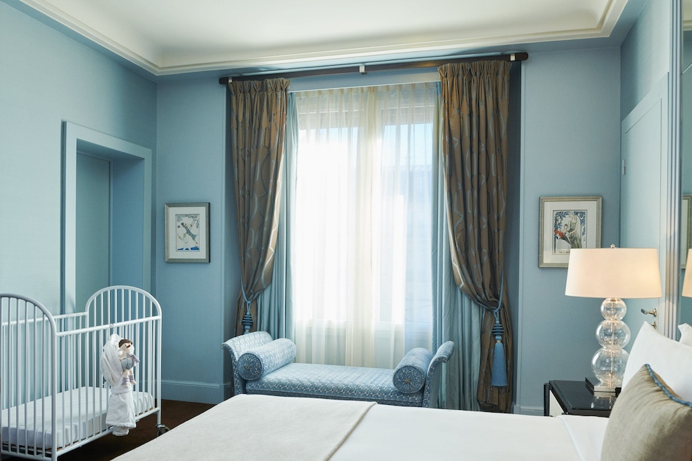 Macassar Suite Sofa Bed & 2 Bathrooms