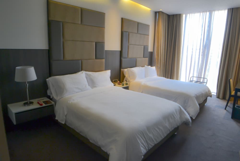 Superior Twin Room, 2 Double Beds photo 3
