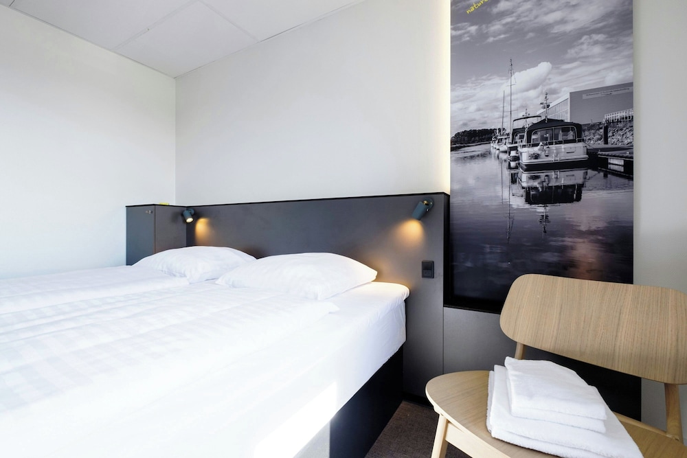 Standard Double Room, 1 King Bed, City View - Photo 4