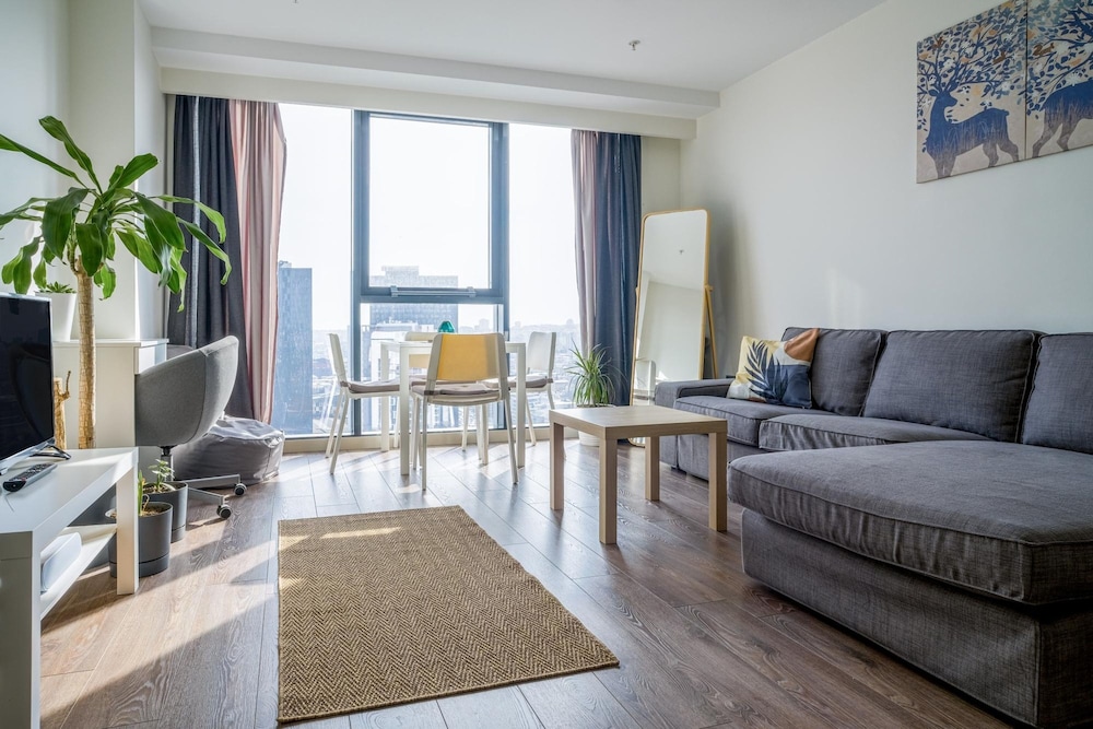 Apartment photo 2