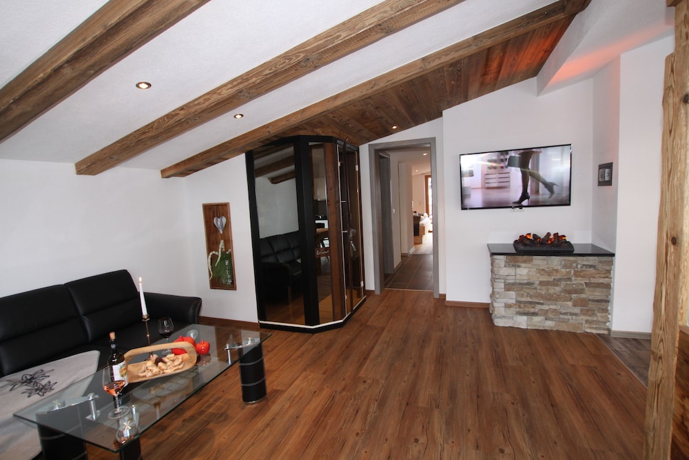 Deluxe Apartment, 1 Bedroom, Patio, Mountain View (excl 130 EUR cleaning fee) photo 1