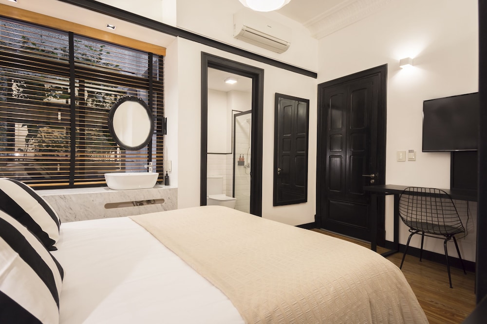 Room 102 photo 2