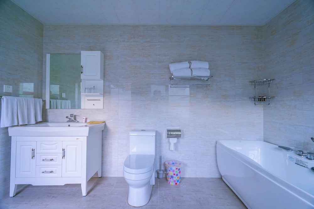 Standard House photo 3