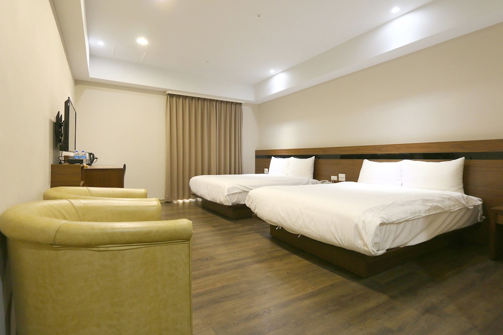 Basic Quadruple Room, 2 Double Beds