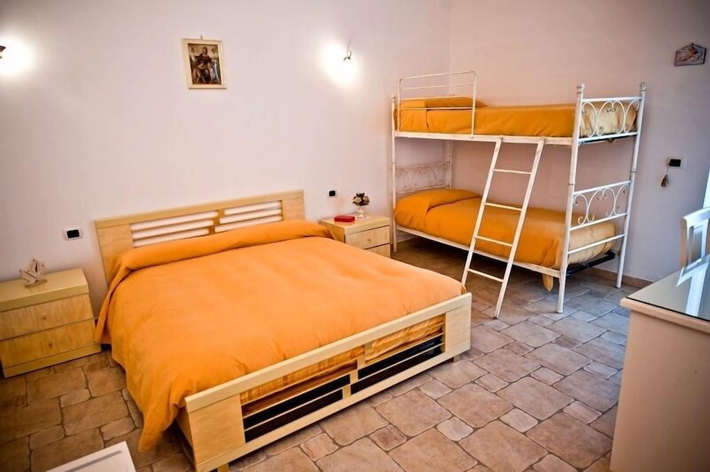 Quadruple Room photo 3