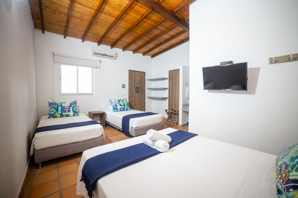 Premium Room Quadruple photo 3