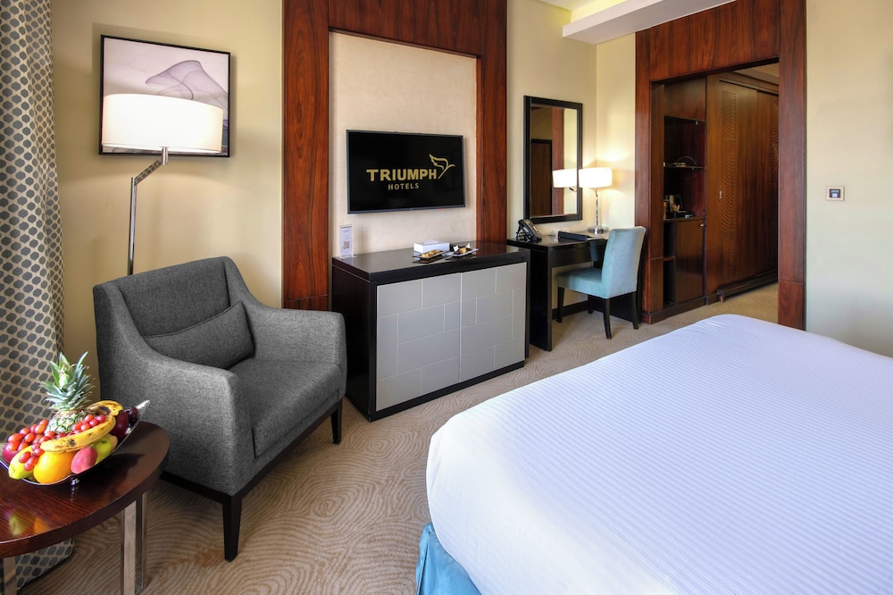 Deluxe City View Room, King Bed - Photo 7