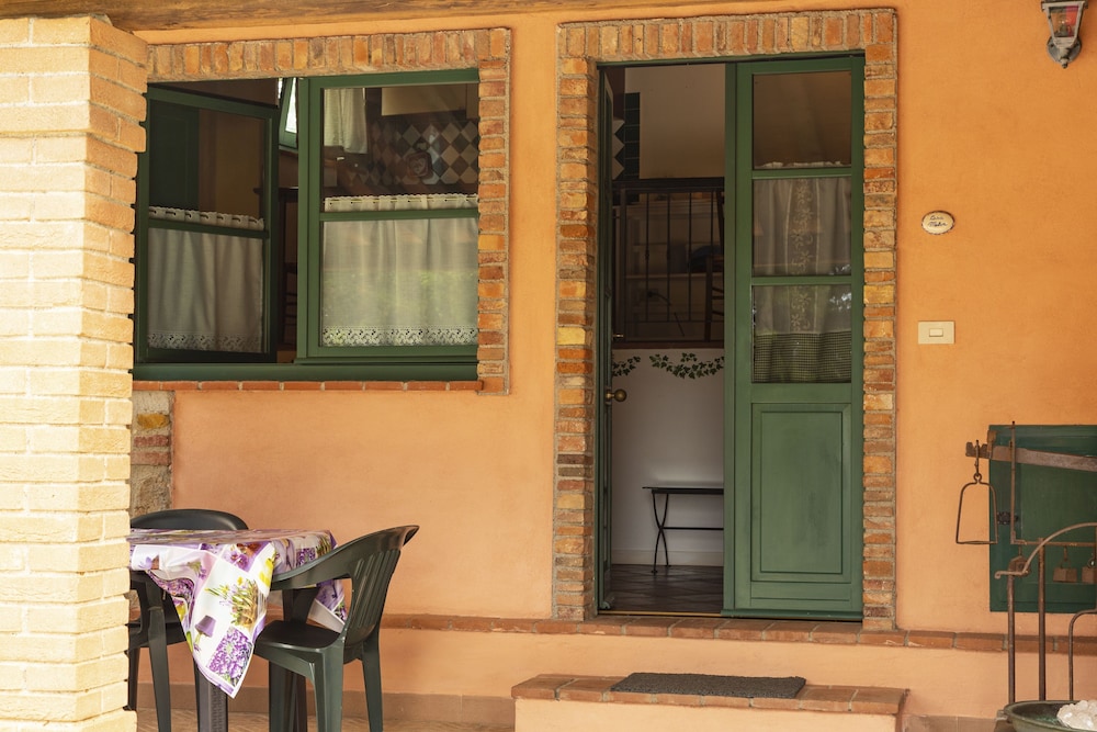 Comfort Apartment, 1 Bedroom, Kitchen, Garden Area photo 2