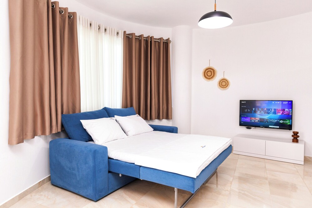 Basic Apartment, Balcony, City View