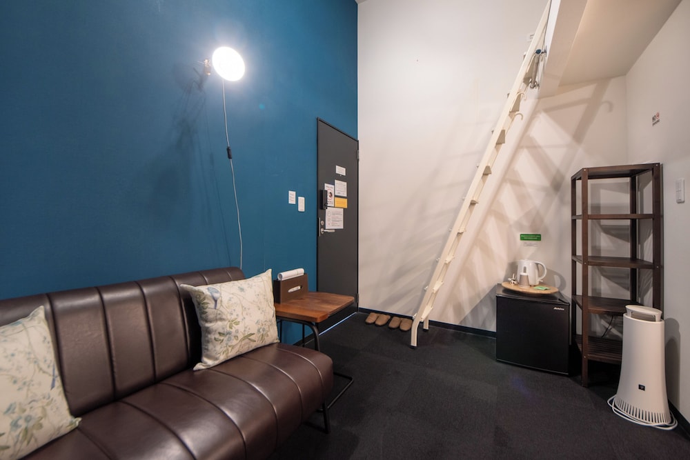 Double Room, Non Smoking - Photo 4