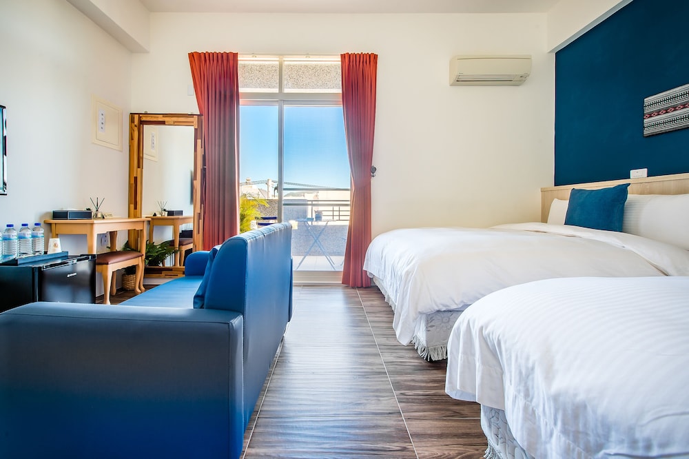 Deluxe Double Room, Balcony - Photo 8