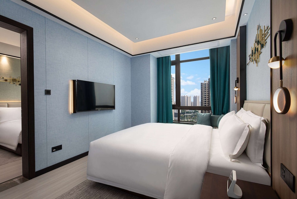 Family Suite, 1 King Bed, Non Smoking photo 1