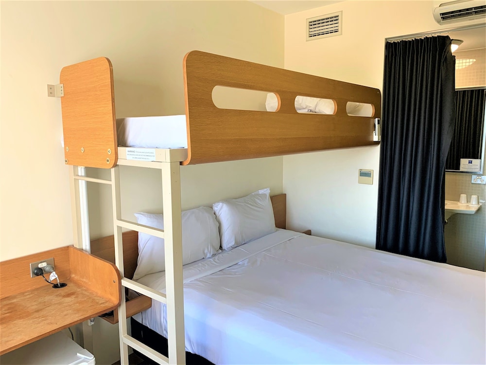 Room, Multiple Beds - Photo 3