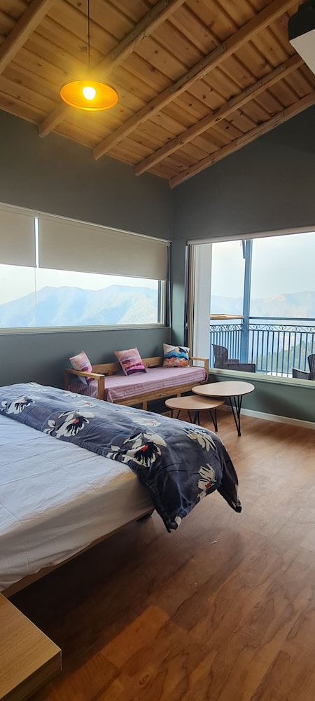 Luxury Double Room, Hill View photo 1