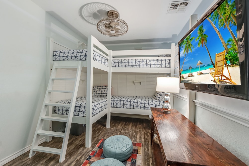 The LUV Shack, Photo 35