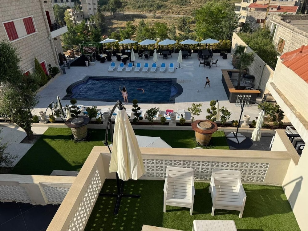 Deluxe Double Room, Balcony, Pool View photo 1